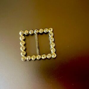 Buckle silver tone with rhinestones